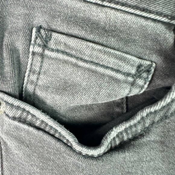 🟣🟣 Free People Womens Distressed Dark Wash Straight Jeans Size 26 - Picture 5 of 10